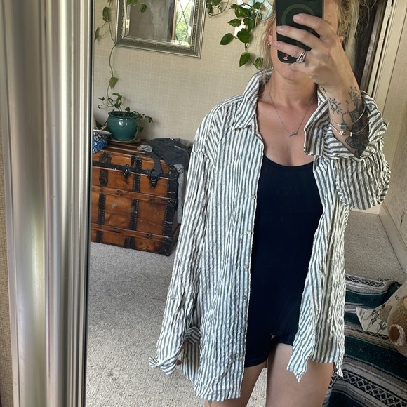 Jane + Delancey Coastal Gray Blue and White Striped Button Down Shirt - Picture 5 of 14